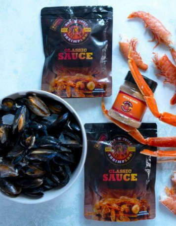 Seafood boil DIY kit and crab cluster from Hot n Juicy Shrimp LDN in London.